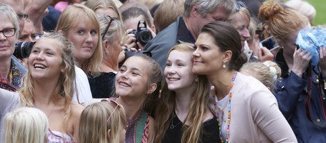 Victoria de Suecia se hace un selfie el día de su 37 cumpleaños