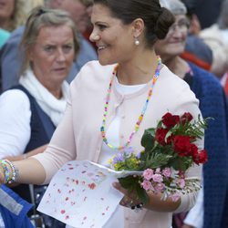 Victoria de Suecia recibe regalos el día de su 37 cumpleaños