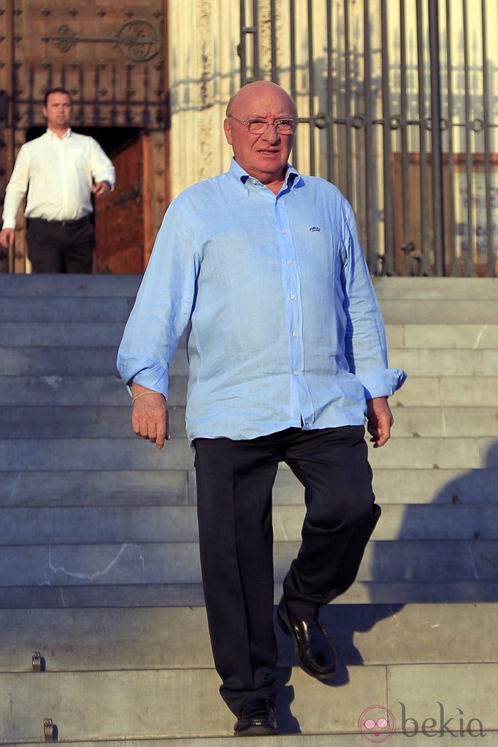 Raúl Sénder en en el funeral de Carmen Hornillos