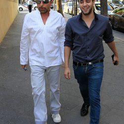 José Manuel Parada en el funeral de Carmen Hornillos