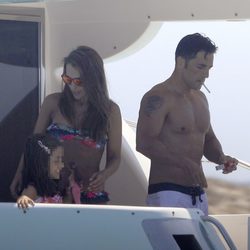 Paula Echevarría y David Bustamante en Ibiza