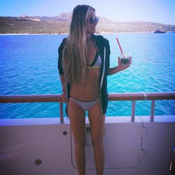 Elle Macpherson en la costa italiana