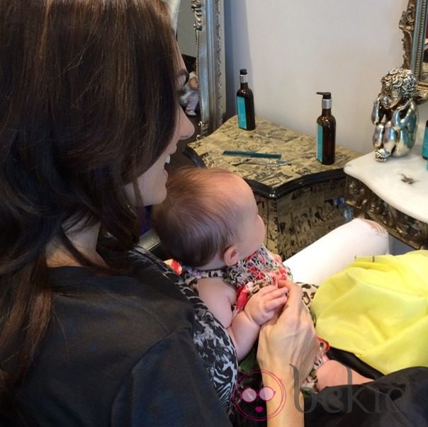 Tamara Ecclestone y su hija Sophia en 'Bella and Beau'