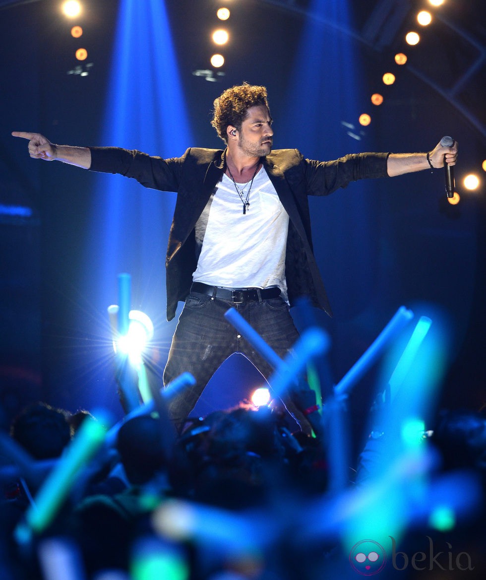 David Bisbal actúa en los Premios Juventud 2014