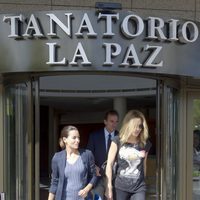 Alessandro Lequio, María Palacios y Belén Rodríguez en la capilla ardiente de la madre de Ana Rosa Quintana