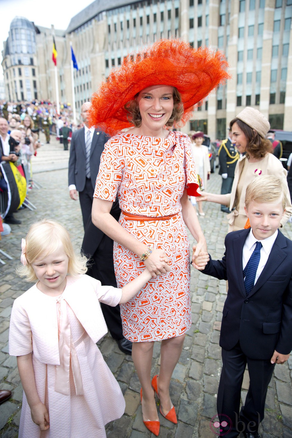 La Reina Matilde con sus hijos Leonor y Emmanuel de Bélgica en el Día Nacional de Bélgica 2014