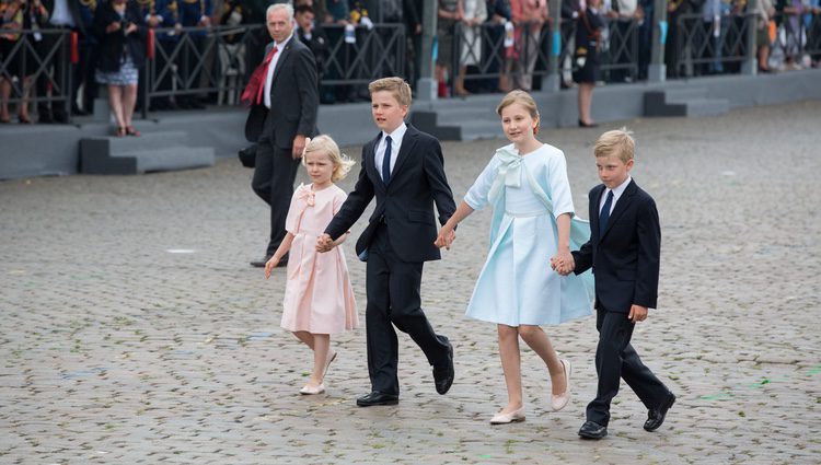 La Princesa Leonor, el Príncipe Gabriel, la Princesa Isabel y el Príncipe Emmanuel en el Día Nacional de Bélgica 2014