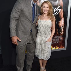 Kylie Minogue y Dwayne Johnson en el estreno de 'Hércules' en Los Angeles