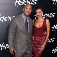 Dwayne Johnson e Irina Shayk en el estreno de 'Hércules' en Los Angeles