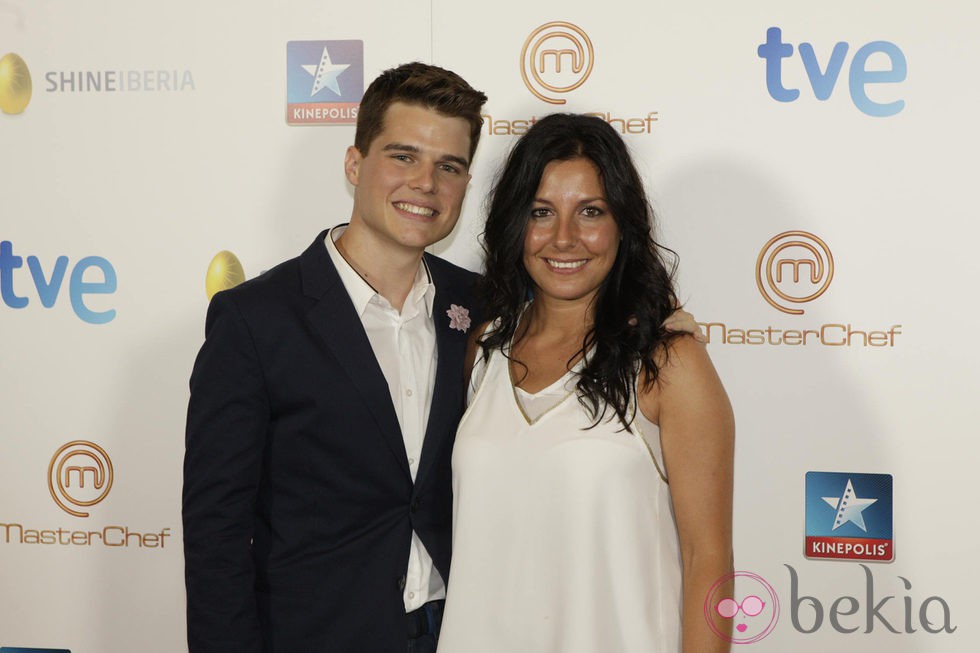 Mateo y Vicky en la fiesta final de 'Masterchef 2'