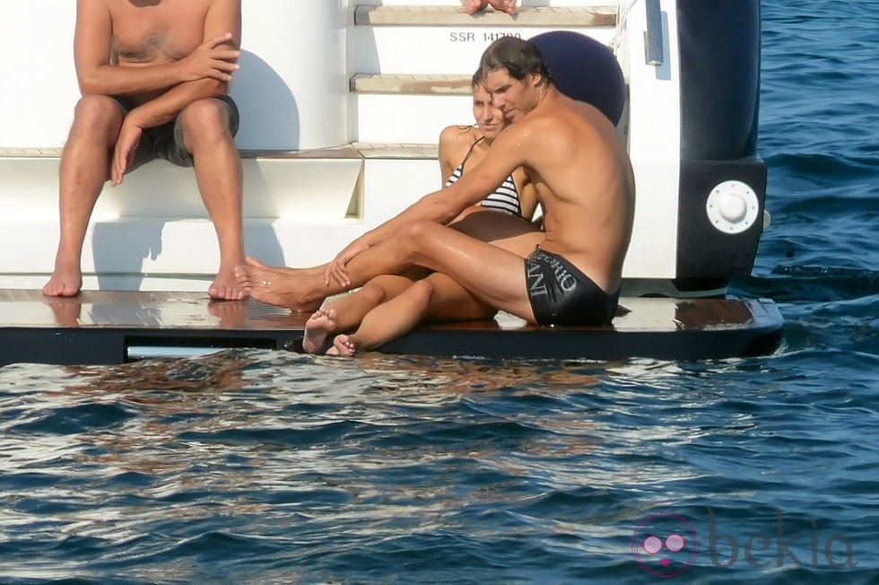 Rafa Nadal y Xisca Perelló de vacaciones en un barco