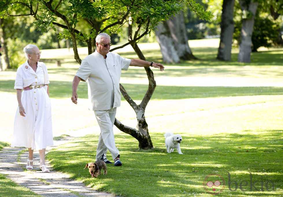 Margarita y Enrique de Dinamarca en su posado de verano 2014