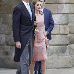 Los Reyes Felipe y Letizia en la ofrenda floral al Apostol Santiago