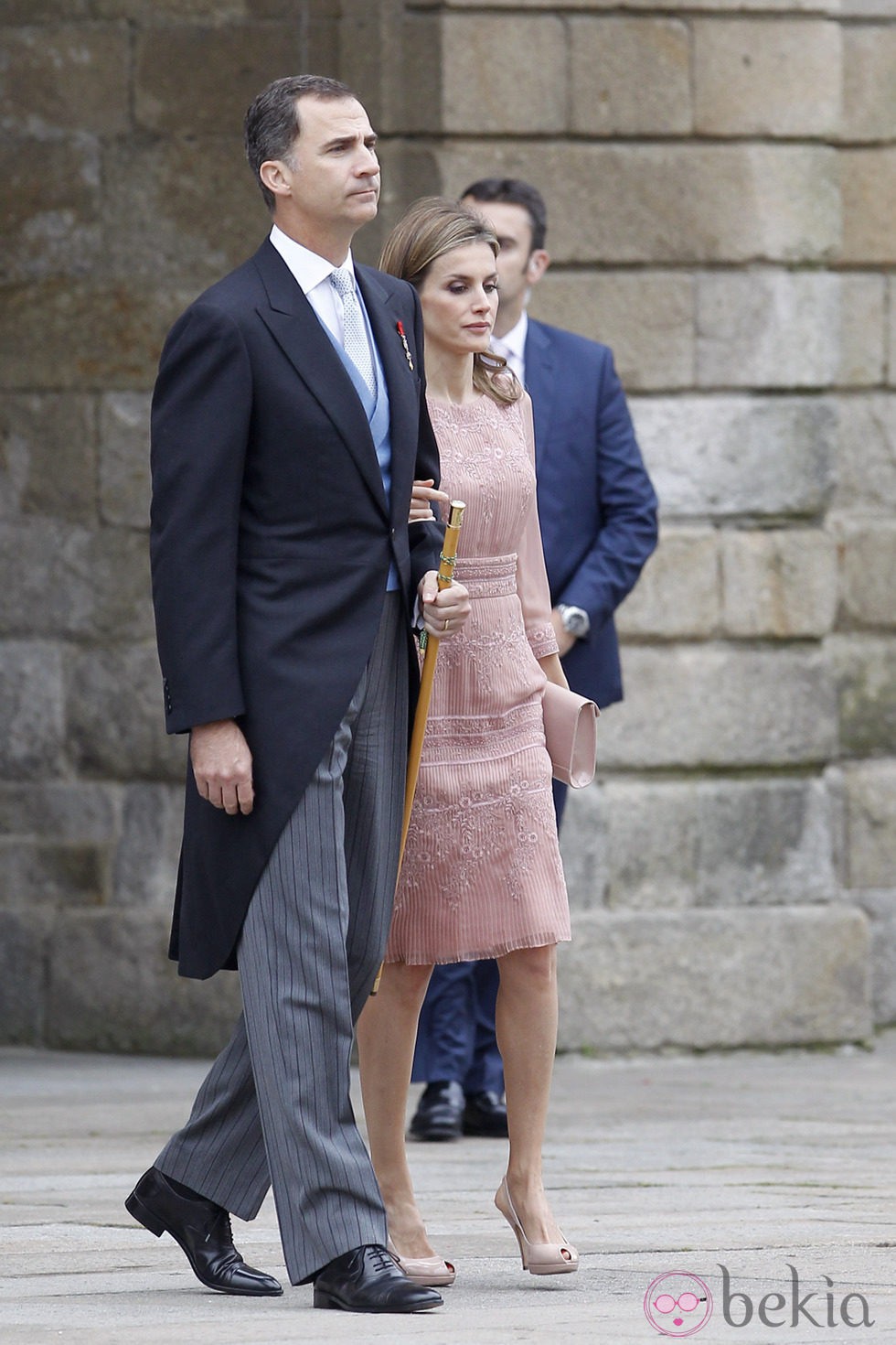 Los Reyes Felipe y Letizia en la ofrenda floral al Apostol Santiago