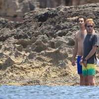 Alex Dellal y Andrea Casiraghi en Ibiza