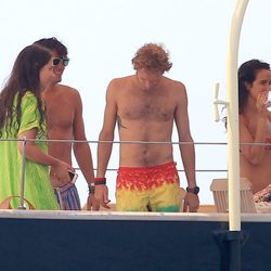 Andrea Casiraghi presume de torso desnudo junto a Tatiana Santo Domingo en Ibiza