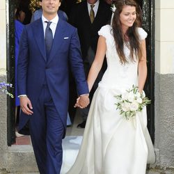 Belen de Guidos y Gonzalo Diniz Mendez saliendo de la iglesia