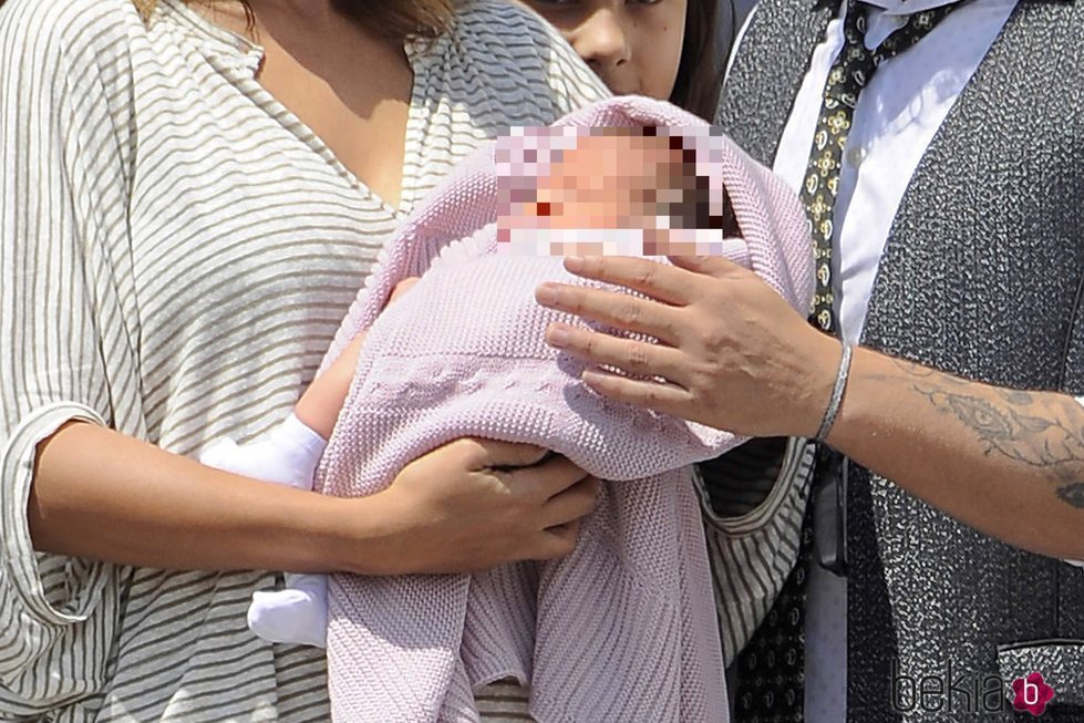 Primera imagen de Alma, hija de Alejandro Sanz y Raquel Perera