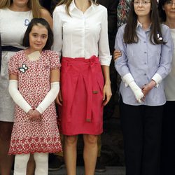 La Reina Letizia junto a la asociación Piel de Mariposa en Madrid