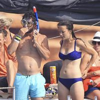 Carlos Felipe de Suecia con gafas de bucear junto a Sofia Hellqvist en Ibiza