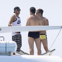 Neymar disfruta de Ibiza con varios amigos