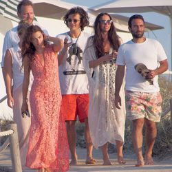 Orlando Bloom y Erica Packer con unos amigos en Ibiza