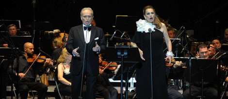 Josep Carreras y Ainhoa Arteta actuando en el Starlite Festival Marbella 2014