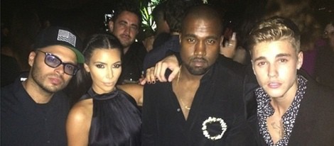 Kim Kardashian, Kanye West y Justin Bieber en la fiesta de Ricardo Tisci