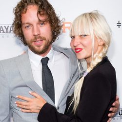 Sia y Erik Anders Lang en la gala Wayuu Taya en Nueva York