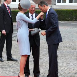 El Rey Felipe VI saluda a la Reina Matilde de Bélgica en el centenario del estallido de la I Guerra Mundial