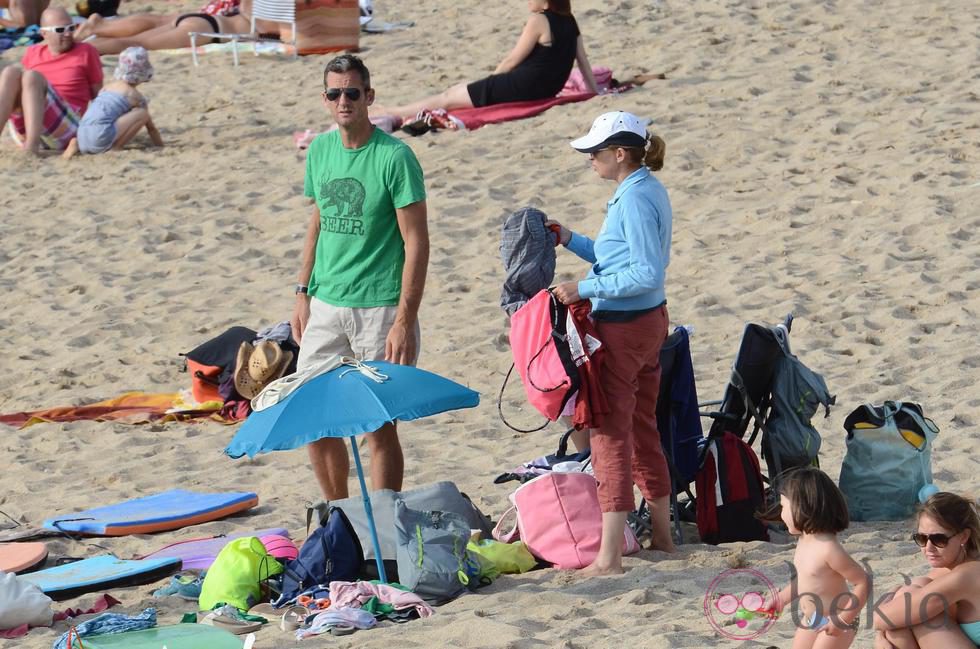 Los Duques de Palma en la playa de Bidart