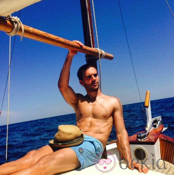 Marc Clotet en bañador a bordo de un barco