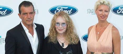 Antonio Banderas, Mia Farrow y Anne Igartiburu en la Starlite Gala 2014