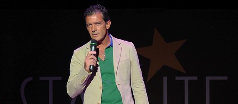 Antonio Banderas en un desfile de moda de la Starlite Gala de Marbella 2014