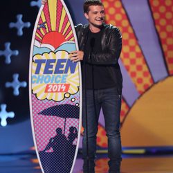 Josh Hutcherson en los Teen Choice Awards 2014