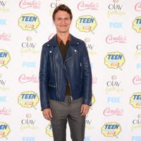 Ansel Elgort en los Teen Choice Awards 2014