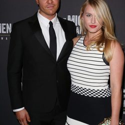 Jim Parrack y Leven Rambin en el 'Broadway Opening Night'