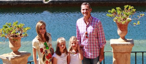 Los Reyes Felipe y Letizia, la Princesa Leonor y la Infanta Sofía en la Sierra de Tramontana