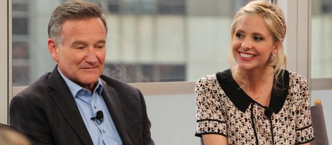 Robin Williams y Sarah Michelle Gellar en un acto promocional de 'The Crazy Ones'