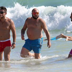 Kiko Rivera con un grupo de amigos en Cádiz