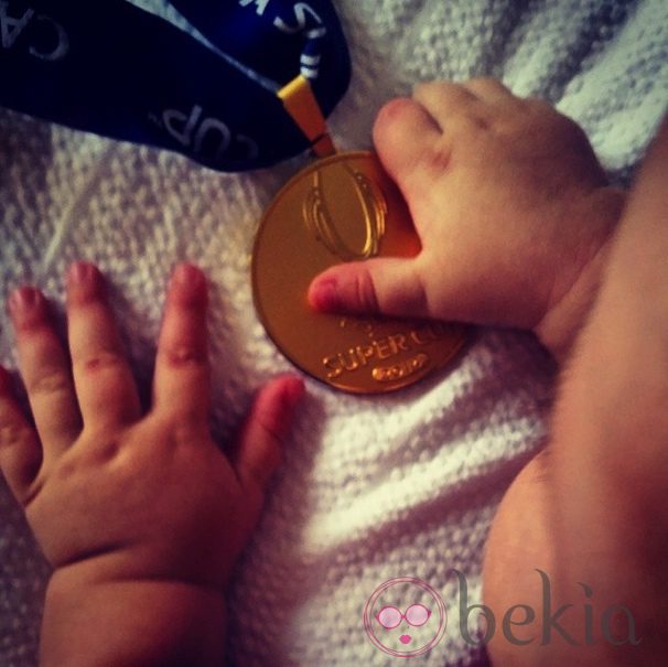 Martín Casillas Carbonero celebra la Supercopa de Europa 2014 con su padre Iker Casillas