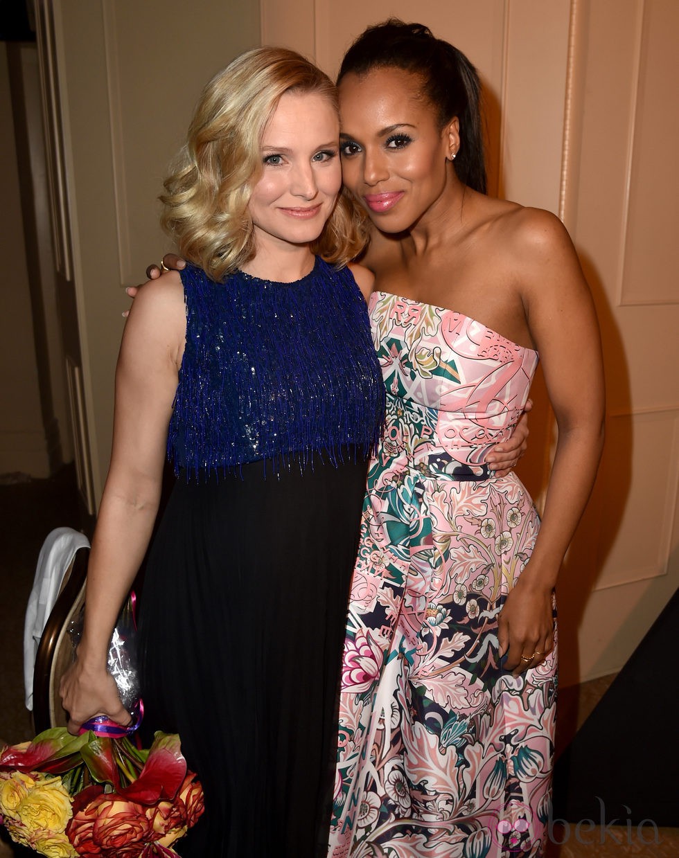 Kristen Bell y Kerry Washington en el Banquete de Caridad de la HFPA