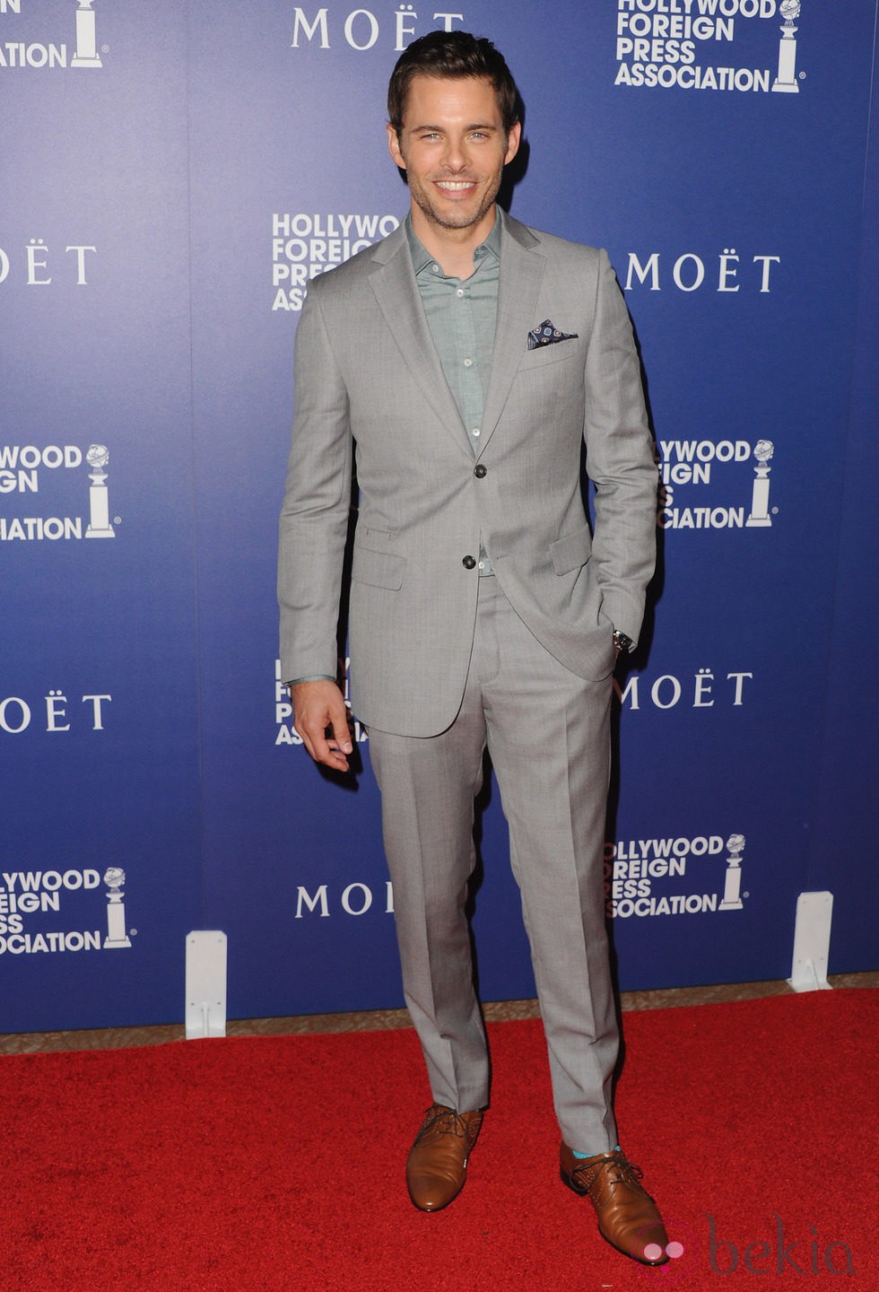 James Marsden en el Banquete de Caridad de la HFPA