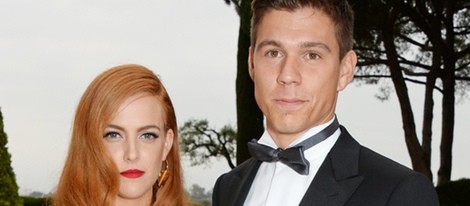 Riley Keough y Ben Smith-Petersen en la Gala amfAR 2014