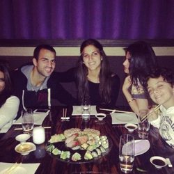 Daniella Semaan, Carlota y Cesc Fàbregas, Maria y Joseph Taktouk de cena en Londres