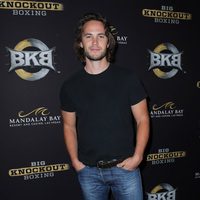 Taylor Kitsch en un combate de boxeo celebrado en Las Vegas