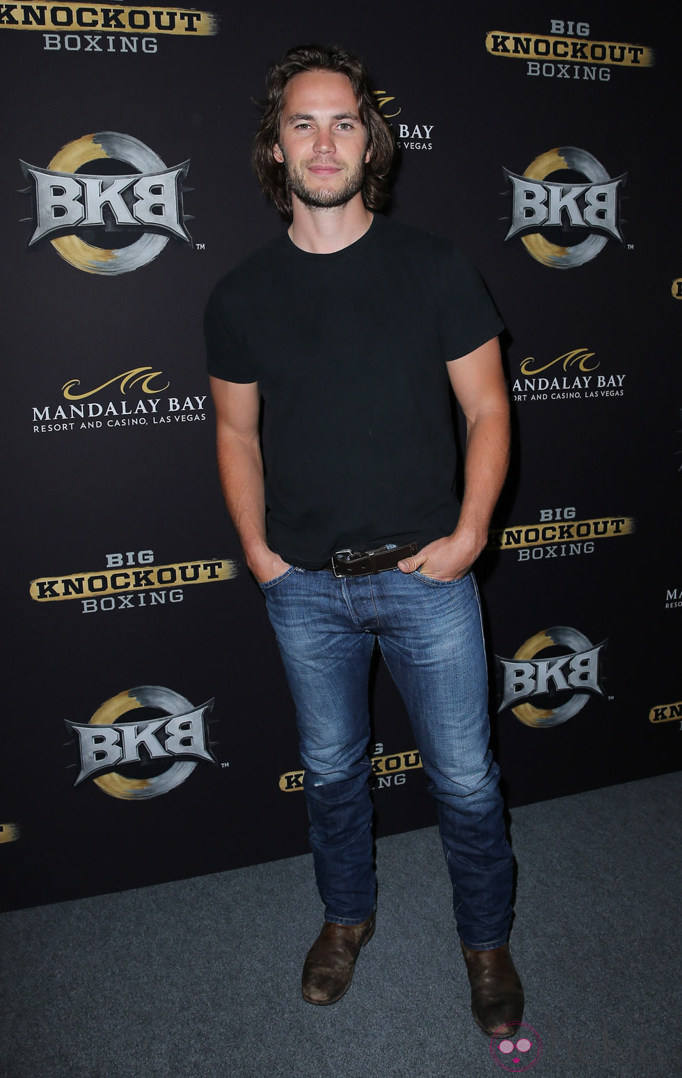 Taylor Kitsch en un combate de boxeo celebrado en Las Vegas