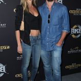 Alex Pettyfer y Marloes Horst en un combate de boxeo celebrado en Las Vegas