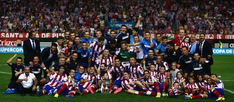 El Atlético de Madrid celebrando su victoria en la Supercopa de España 2014