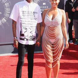 Wiz Khalifa y Amber Rose en la alfombra roja de los MTV Video Music Awards 2014